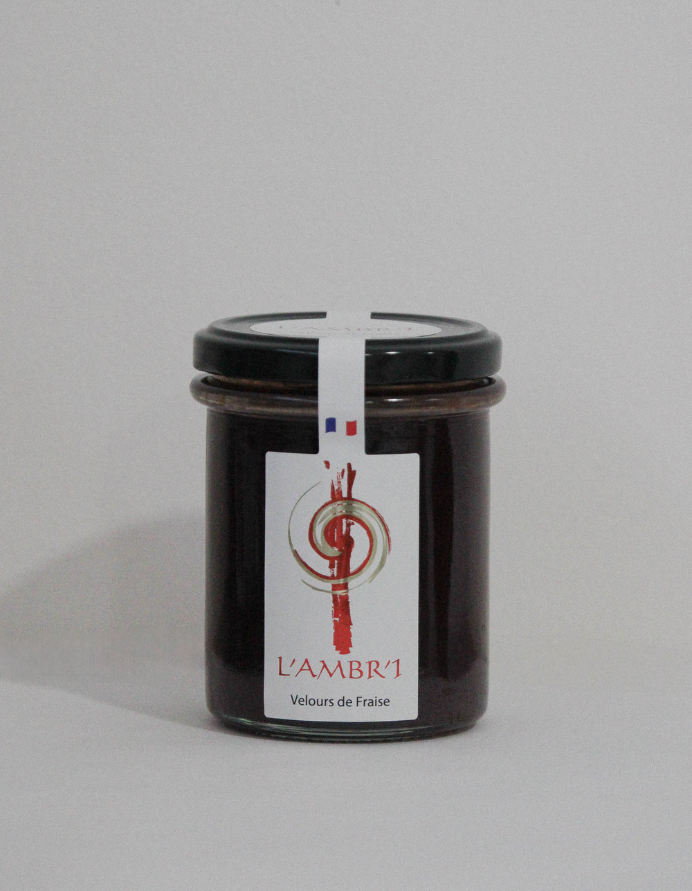 Le velours de fraise L'AMBR'1. C'est une confiture à la fraise sans morceaux, qui promet de séduire le palais des gourmands. 
