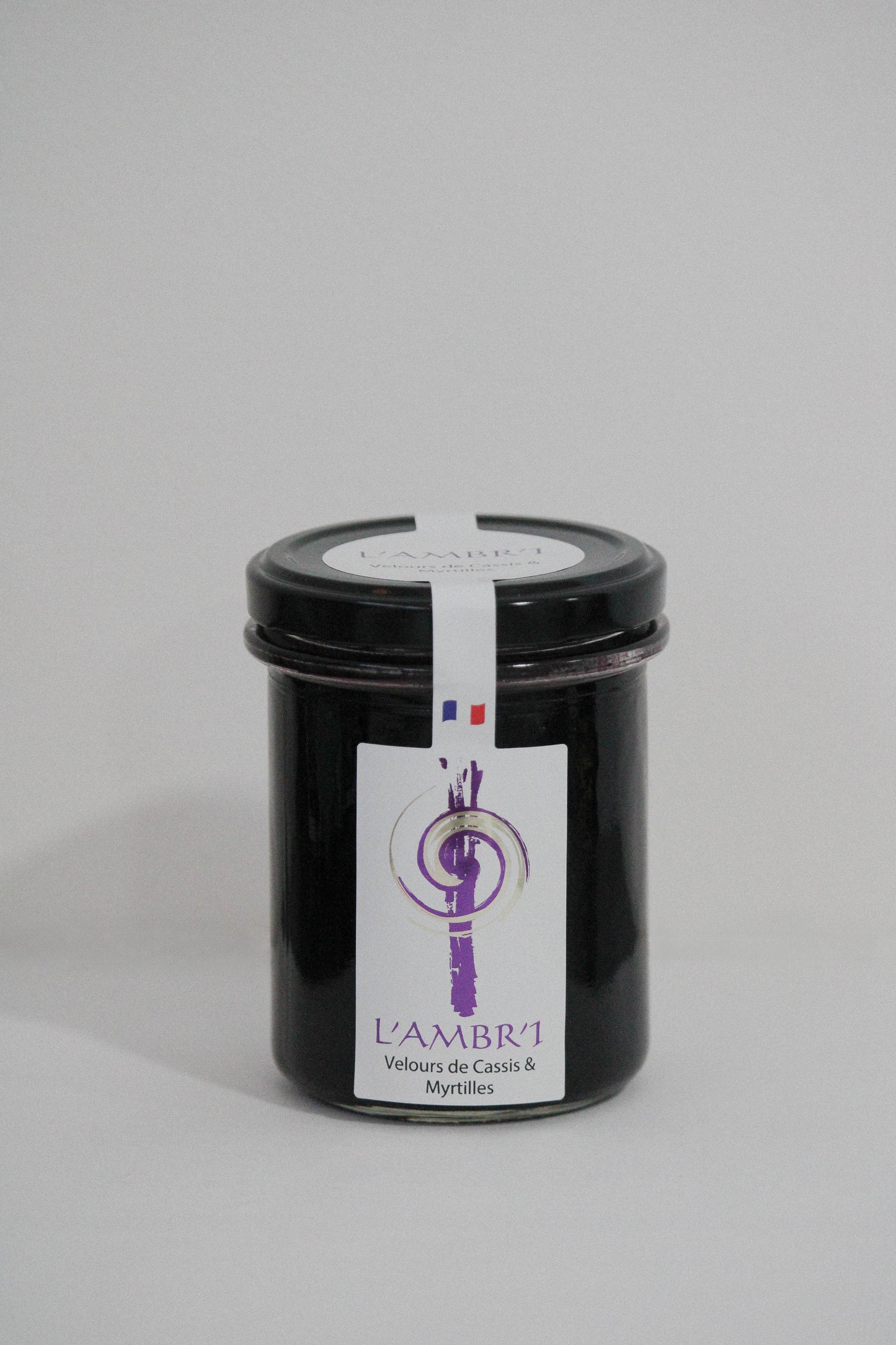 
                  
                    Notre velours cassis et myrtilles et notre nouveauté. C'est une confiture sans morceaux. Ils sauront séduire le palais de gourmands!
                  
                