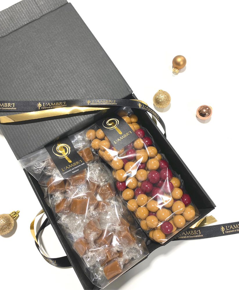 
                  
                    Ce petit coffret comporte deux produits phares proposés par L'AMBR'1.
                  
                